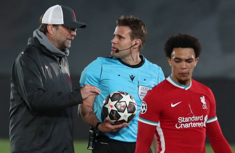 初代《战神》总监调侃玩家悼念亡父引争议