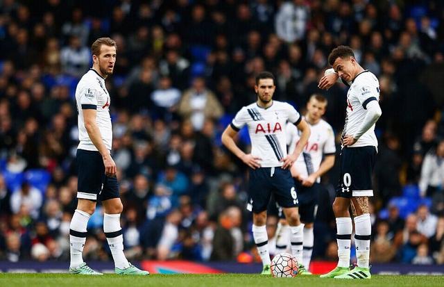 SLAM晒伦纳德昨日战胜勇士赛场照：科怀再次出击