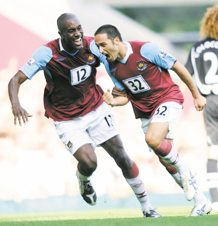 电竞俱乐部战略合作签约仪式举行