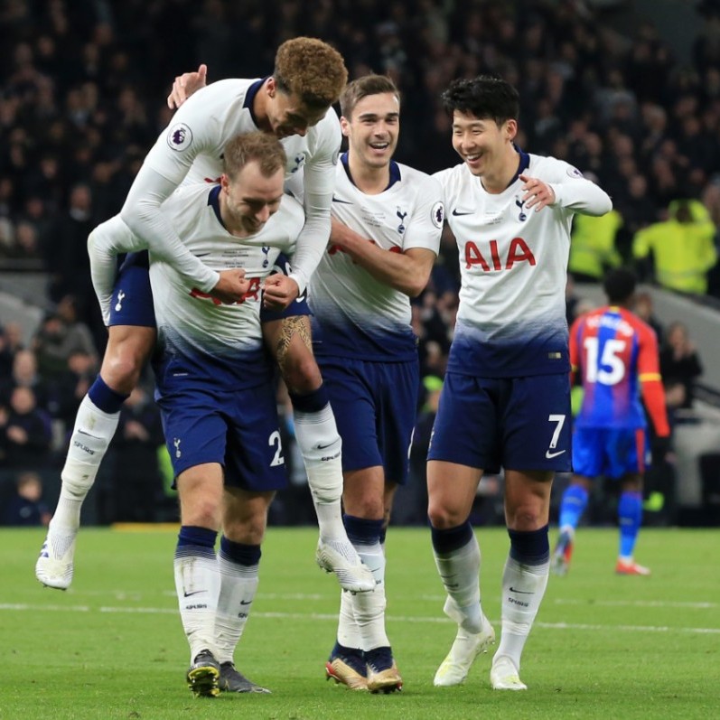 月最佳教练魔咒上演 曼联主帅阿莫林离任